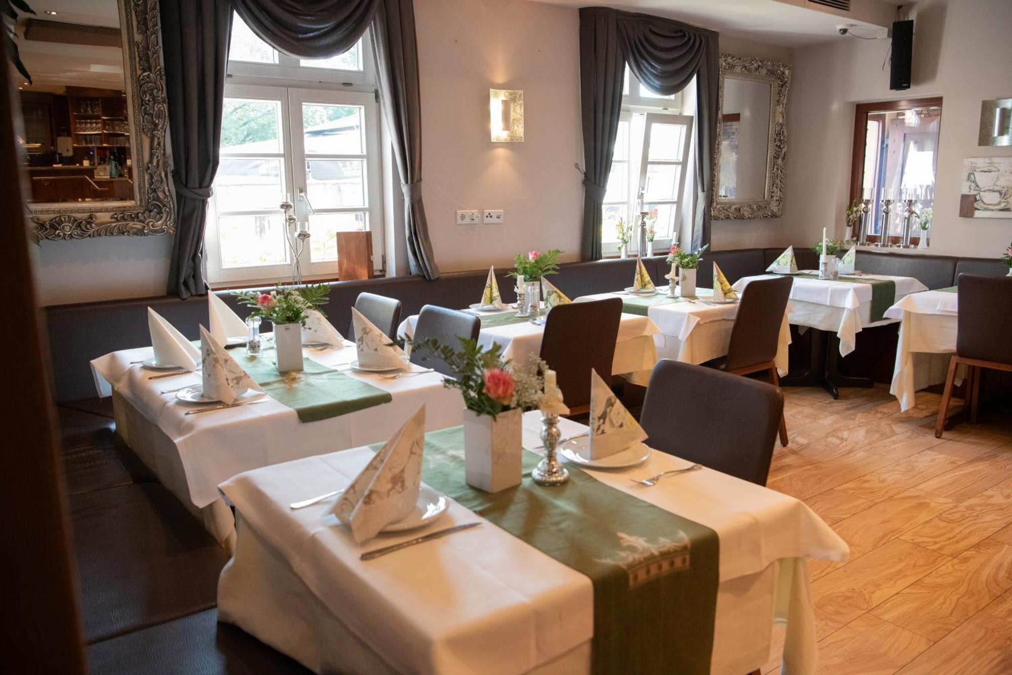 Zu Den Drei Kronen Hotel Seligenstadt